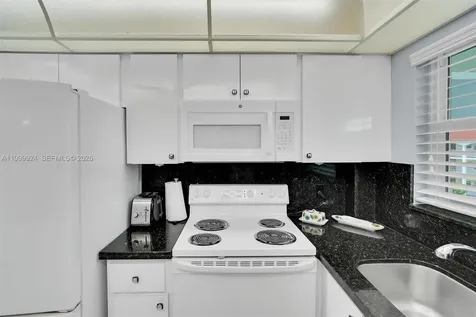 580 Egret Drive Hallandale Beach FL 33009