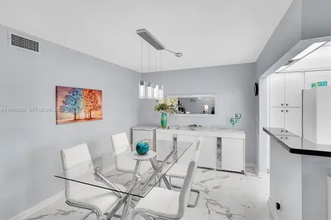 580 Egret Drive Hallandale Beach FL 33009