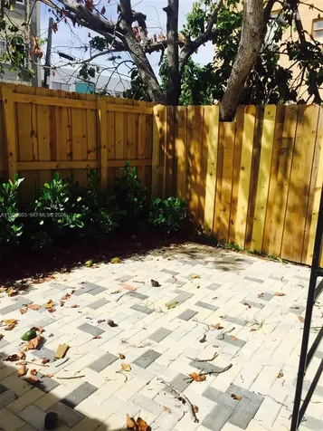 500 SW 9th Avenue Miami FL 33130