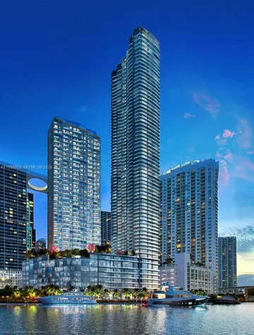 77 SE 5th Street Miami FL 33131