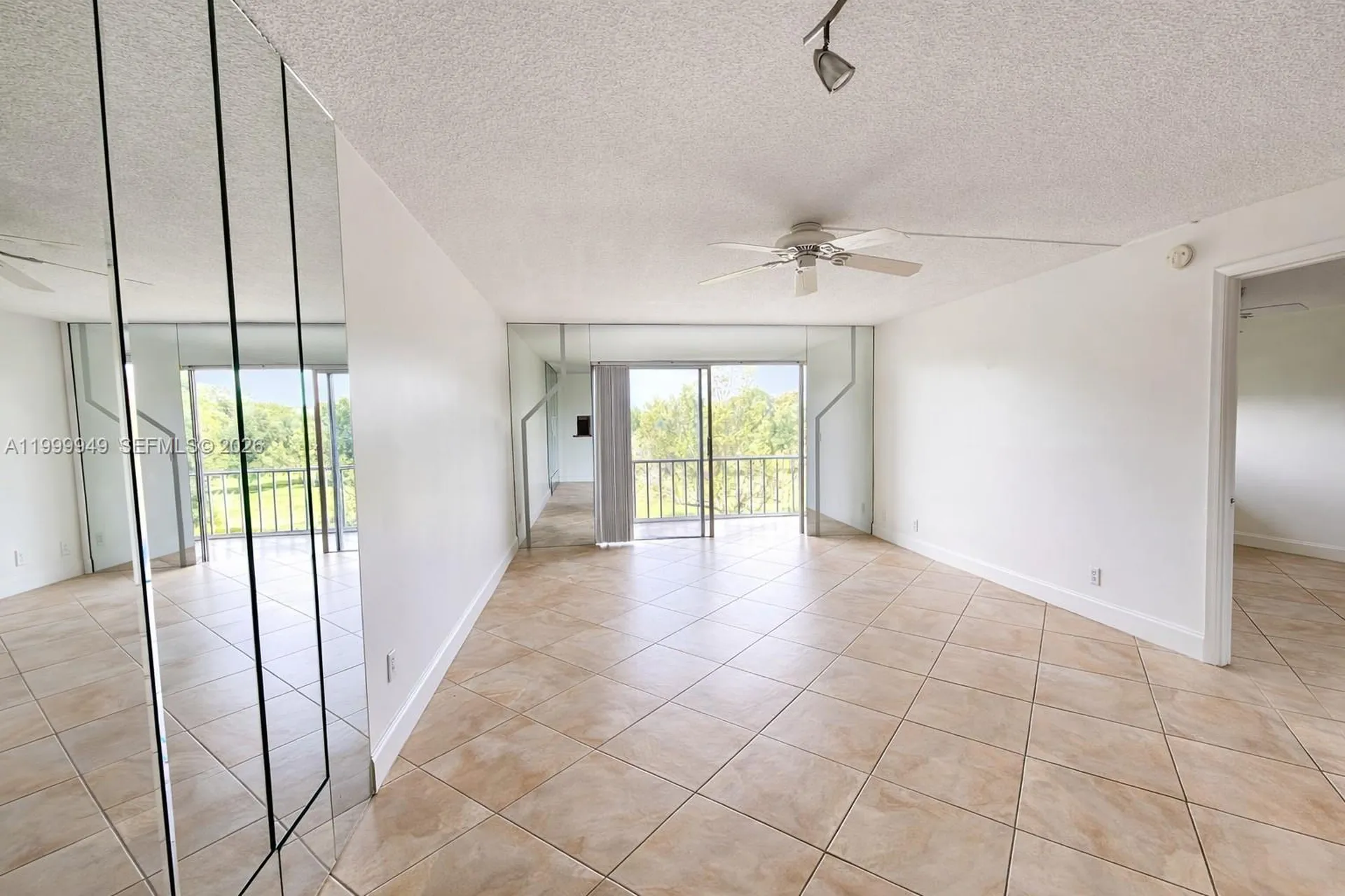 950 Hillcrest Drive Hollywood FL 33021