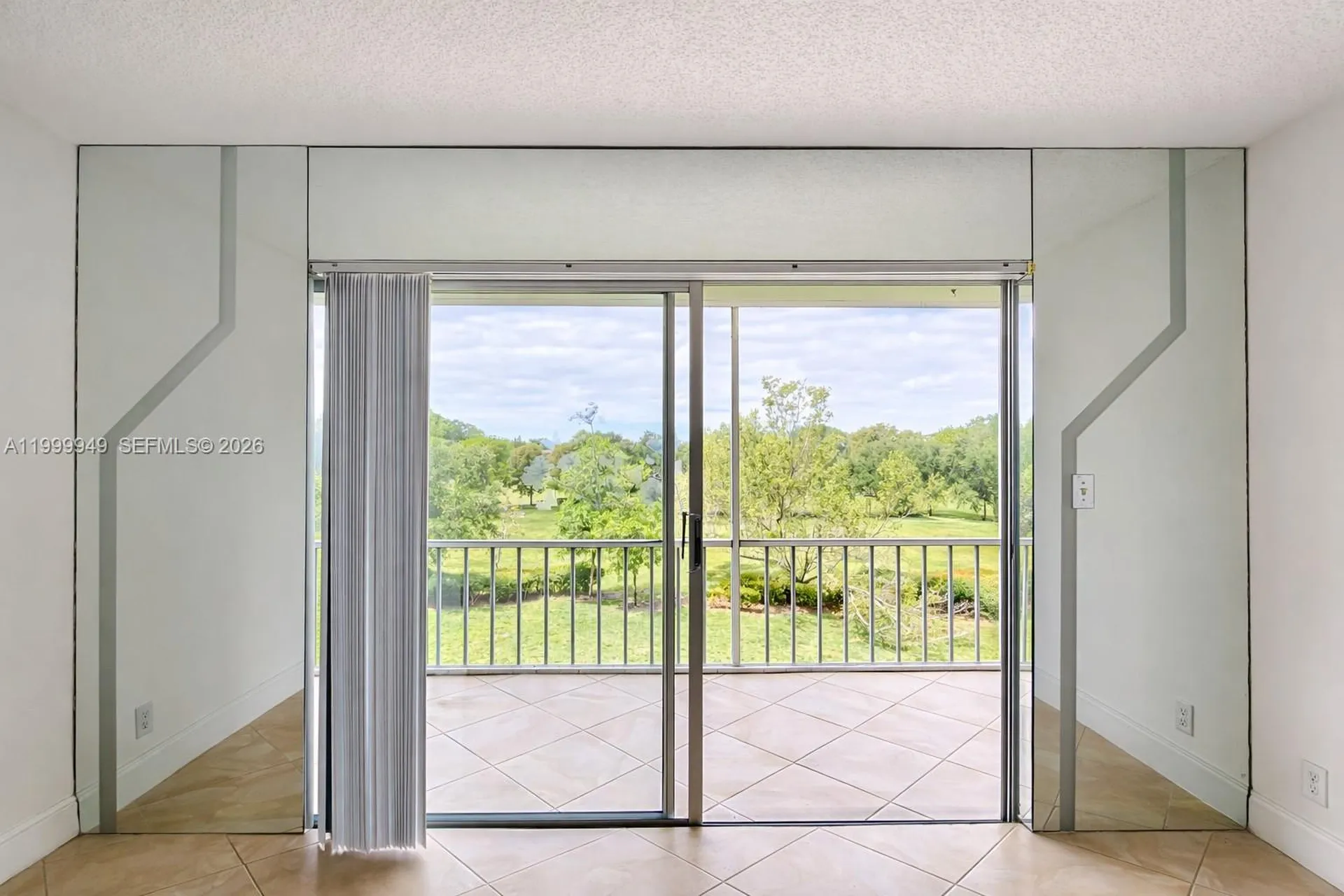 950 Hillcrest Drive Hollywood FL 33021