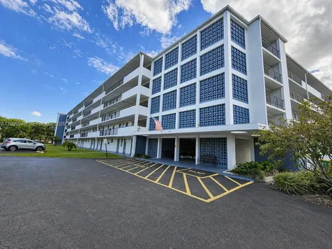 950 Hillcrest Drive Hollywood FL 33021