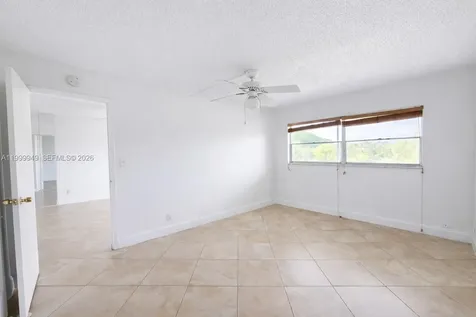 950 Hillcrest Drive Hollywood FL 33021