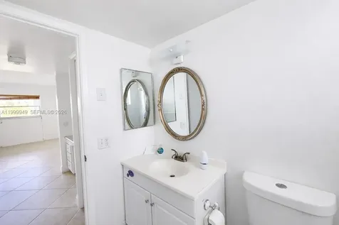 950 Hillcrest Drive Hollywood FL 33021