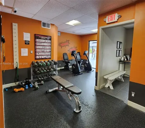 950 Hillcrest Drive Hollywood FL 33021