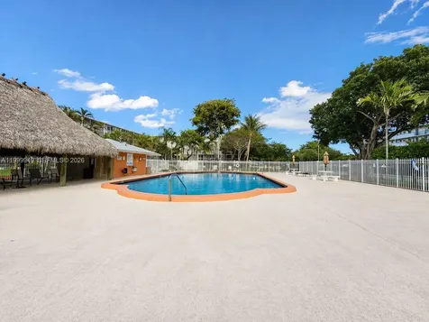 950 Hillcrest Drive Hollywood FL 33021