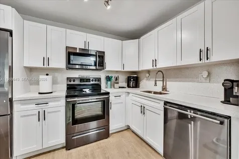 9225 SW 87th Avenue Miami FL 33176