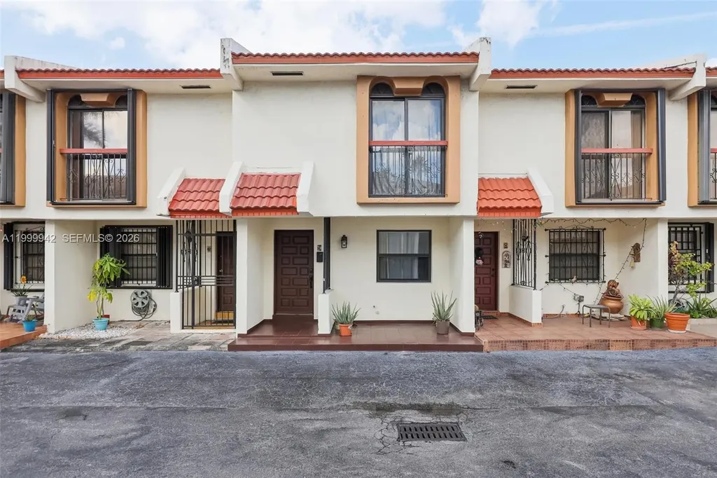 8389 NW 8th Street Miami FL 33126