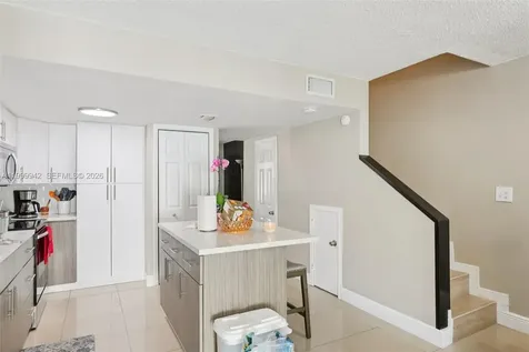 8389 NW 8th Street Miami FL 33126