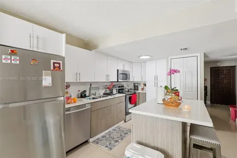 8389 NW 8th Street Miami FL 33126