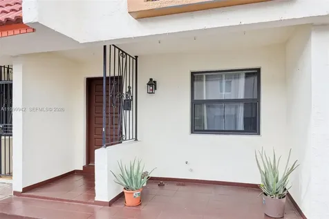 8389 NW 8th Street Miami FL 33126