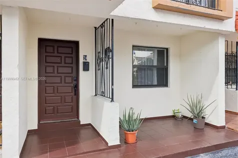 8389 NW 8th Street Miami FL 33126