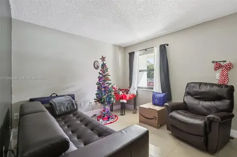 8389 NW 8th Street Miami FL 33126