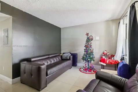 8389 NW 8th Street Miami FL 33126