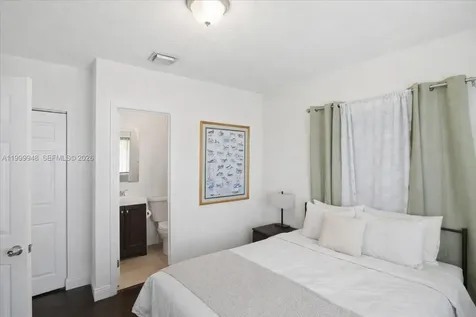 3645 SW 25th Terrace Miami FL 33133