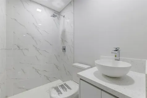 15685 SW 82nd Cir Lane Miami FL 33193