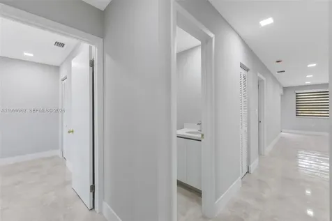 15685 SW 82nd Cir Lane Miami FL 33193