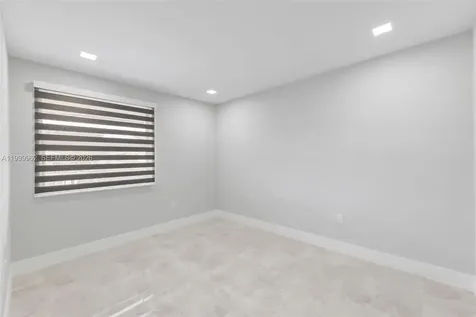 15685 SW 82nd Cir Lane Miami FL 33193