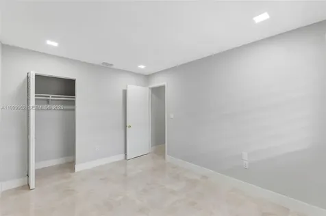 15685 SW 82nd Cir Lane Miami FL 33193