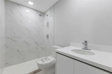 15685 SW 82nd Cir Lane Miami FL 33193