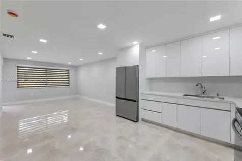 15685 SW 82nd Cir Lane Miami FL 33193