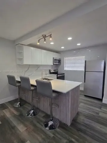 16400 NE 17th Avenue North Miami Beach FL 33162