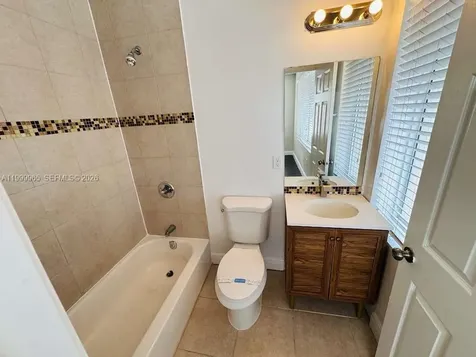 1752 NW 1st Street Miami FL 33125