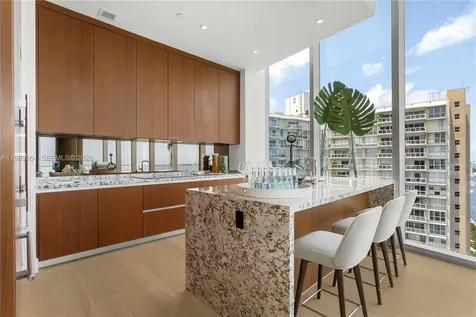 175 SE 25th Road Miami FL 33129