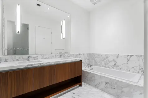 175 SE 25th Road Miami FL 33129
