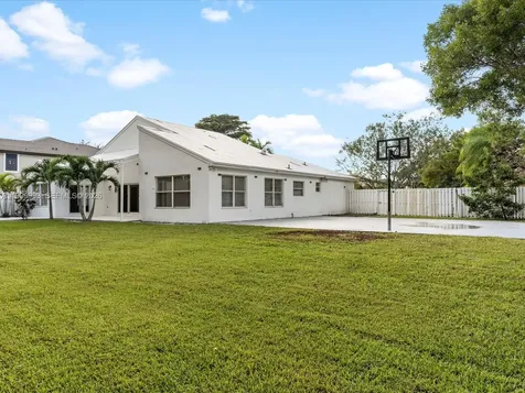 1124 NW 130th Terrace Sunrise FL 33323