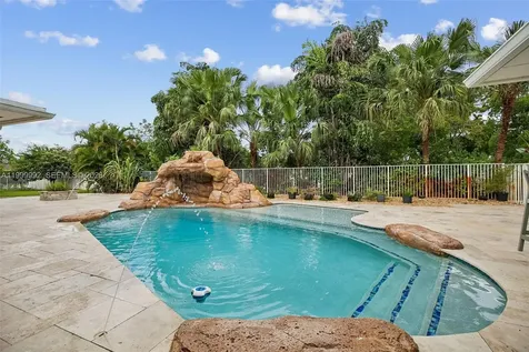 16751 Waters Edge Drive Weston FL 33326