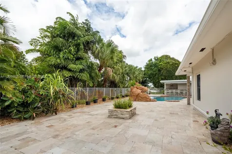 16751 Waters Edge Drive Weston FL 33326