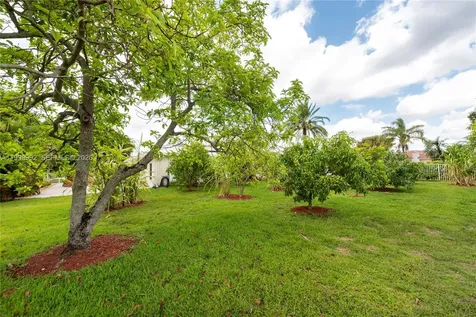 16751 Waters Edge Drive Weston FL 33326