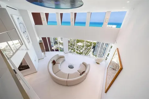 300 S Pointe Drive Miami Beach FL 33139