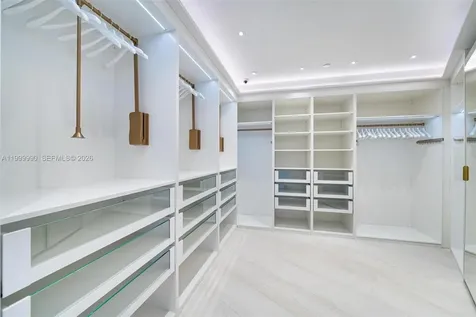 300 S Pointe Drive Miami Beach FL 33139