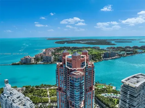 300 S Pointe Drive Miami Beach FL 33139