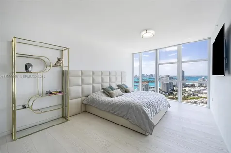 300 S Pointe Drive Miami Beach FL 33139