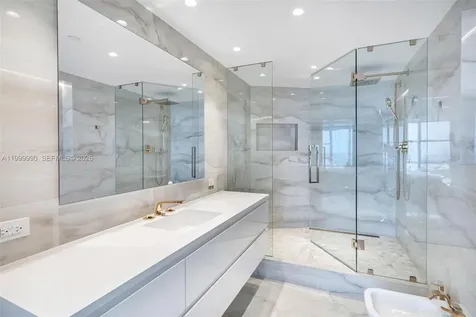 300 S Pointe Drive Miami Beach FL 33139