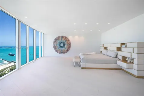 300 S Pointe Drive Miami Beach FL 33139