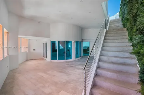 300 S Pointe Drive Miami Beach FL 33139