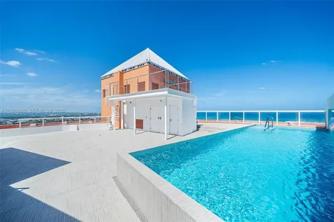 300 S Pointe Drive Miami Beach FL 33139