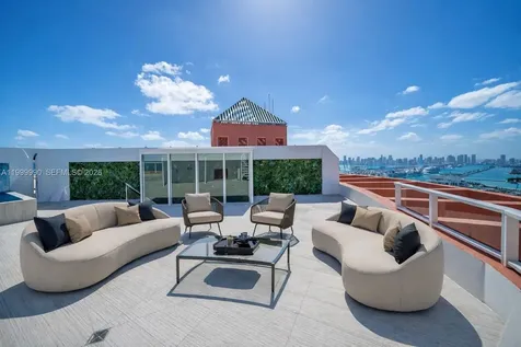 300 S Pointe Drive Miami Beach FL 33139