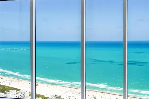300 S Pointe Drive Miami Beach FL 33139