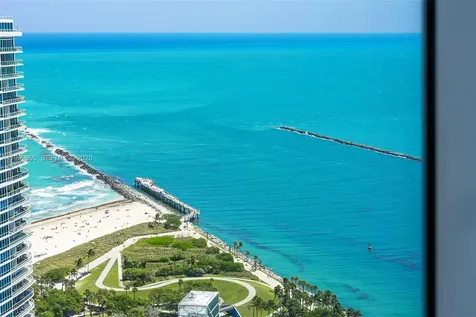 300 S Pointe Drive Miami Beach FL 33139
