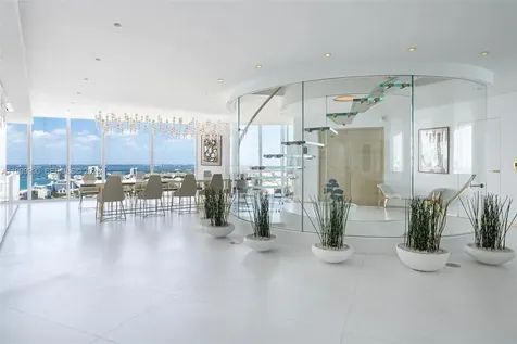 300 S Pointe Drive Miami Beach FL 33139