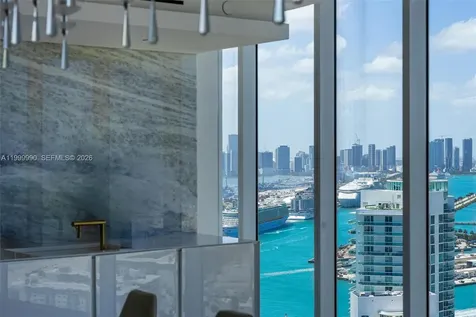 300 S Pointe Drive Miami Beach FL 33139