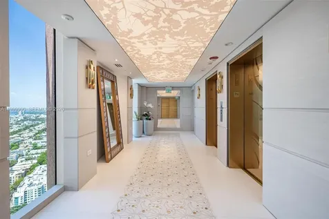 300 S Pointe Drive Miami Beach FL 33139