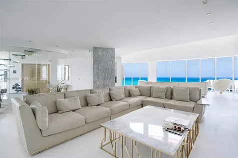 300 S Pointe Drive Miami Beach FL 33139
