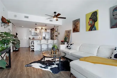 185 SW 7th Street Miami FL 33130